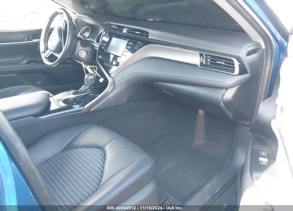 2018 TOYOTA CAMRY SE VIN: 4T1B11HKXJU110321