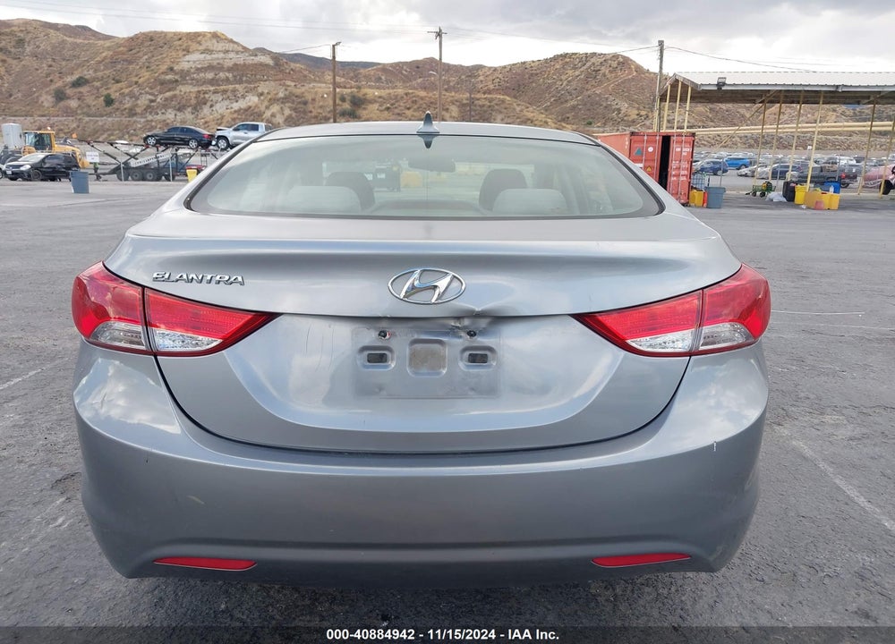 2013 HYUNDAI ELANTRA GLS VIN: KMHDH4AE2DU812633