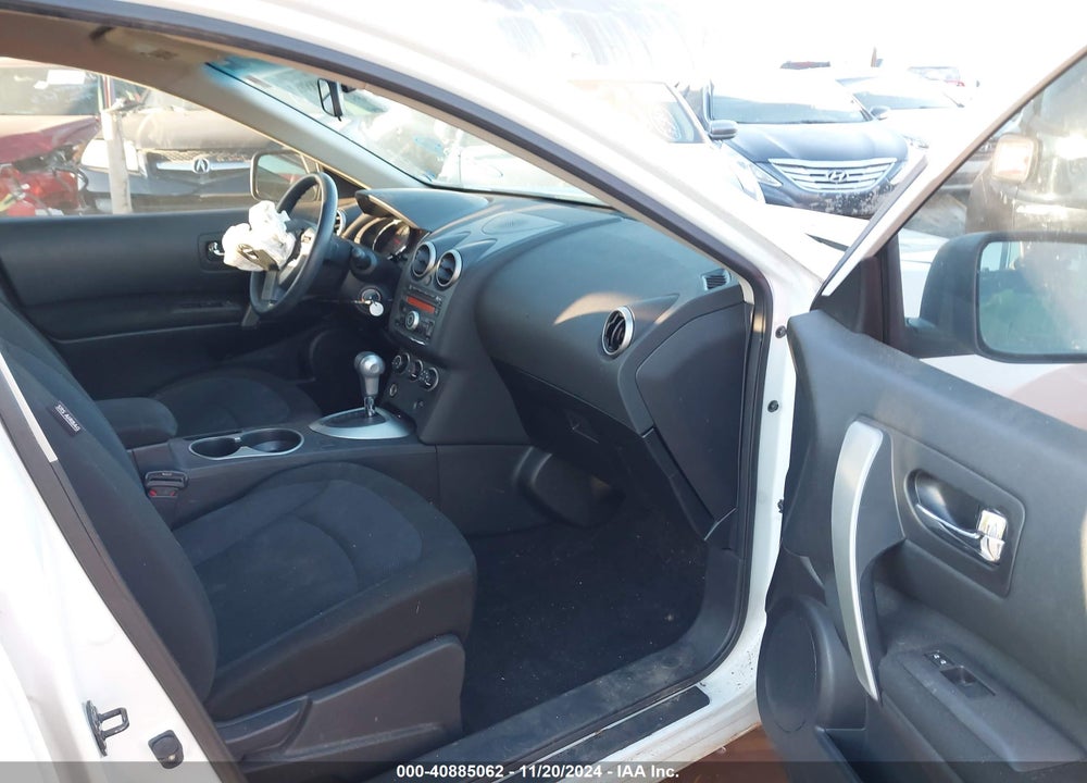 2013 NISSAN ROGUE S VIN: JN8AS5MT4DW539941