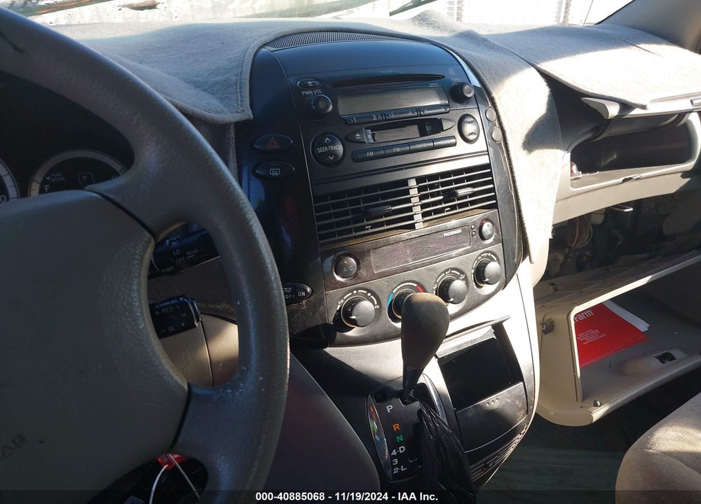 2005 TOYOTA SIENNA CE VIN: 5TDZA23C75S325528