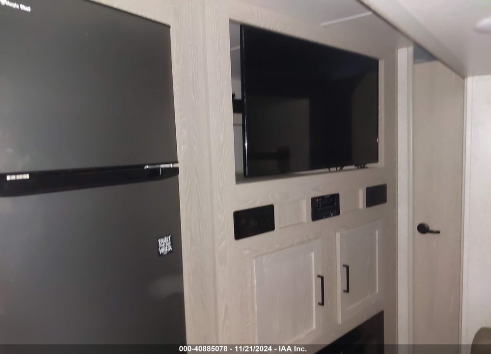 2022 FOREST RIVER ROCKWOOD VIN: 4X4TRLE24NZ184273