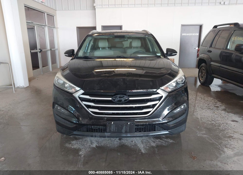 2017 HYUNDAI TUCSON SE PLUS VIN: KM8J3CA41HU463716