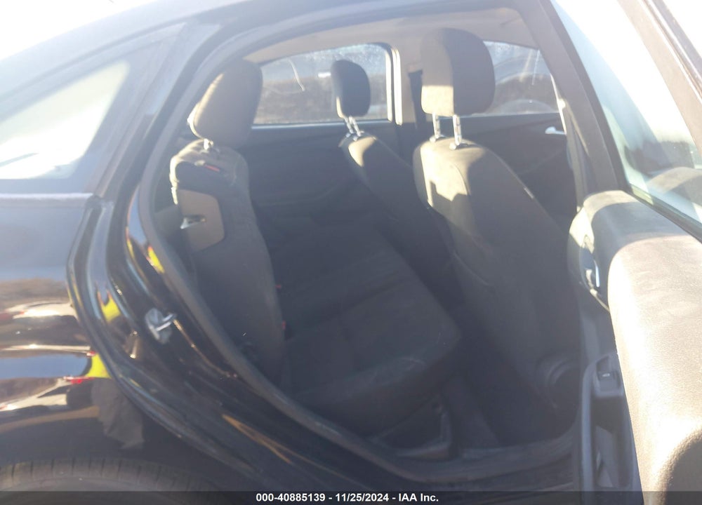 2016 FORD FOCUS VIN: 1FADP3F20GL345292