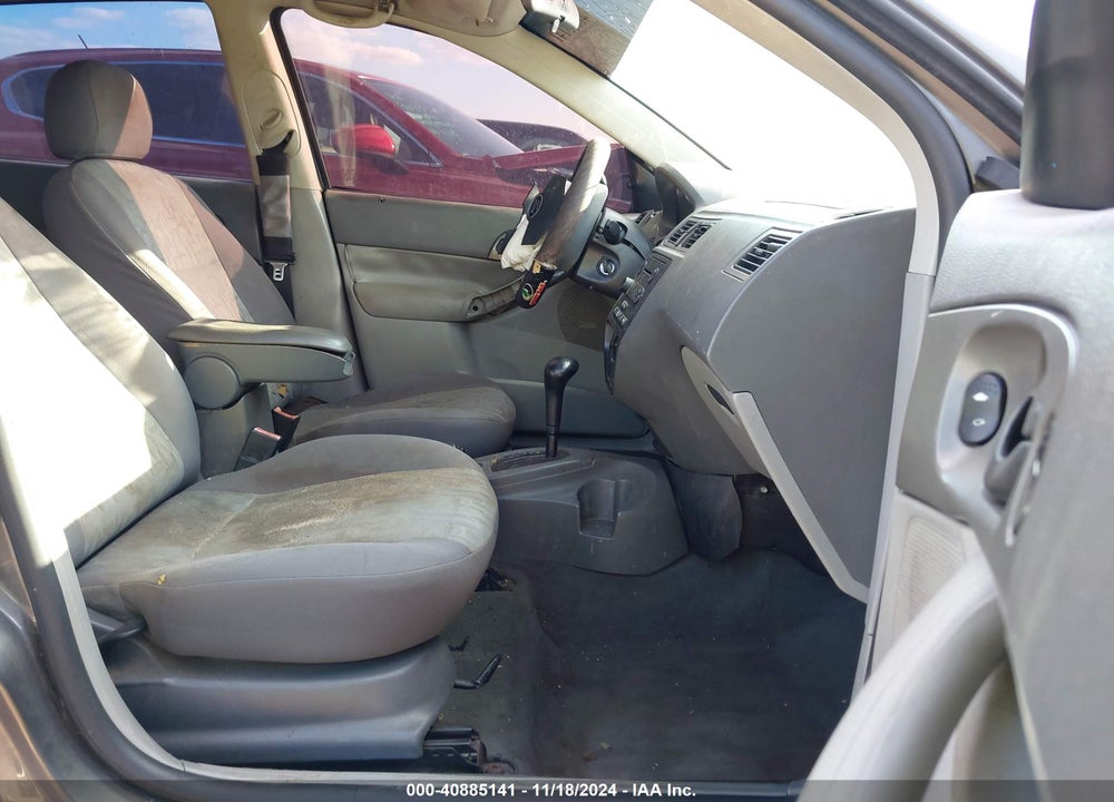 2005 FORD FOCUS ZX4 VIN: 1FAFP34N15W313470