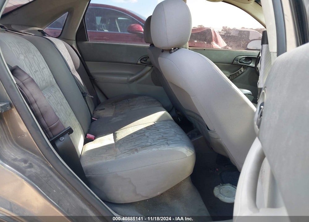2005 FORD FOCUS ZX4 VIN: 1FAFP34N15W313470