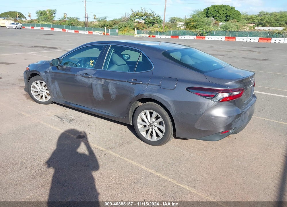 2022 TOYOTA CAMRY LE VIN: 4T1C11AK8NU640520