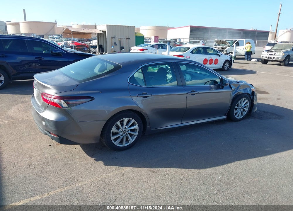 2022 TOYOTA CAMRY LE VIN: 4T1C11AK8NU640520