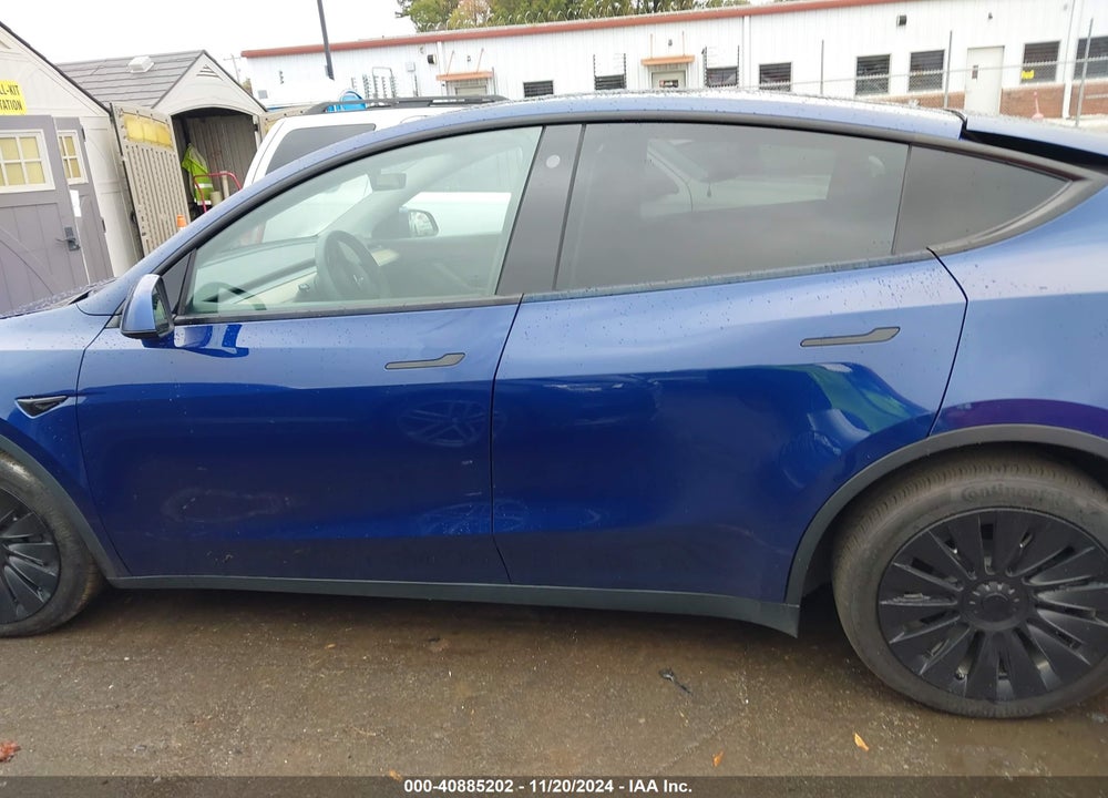 2021 TESLA MODEL Y LONG RANGE DUAL MOTOR ALL-WHEEL DRIVE VIN: 5YJYGDEE7MF185570
