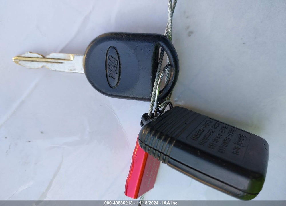 2010 FORD FOCUS SES VIN: 1FAHP3GN0AW144931