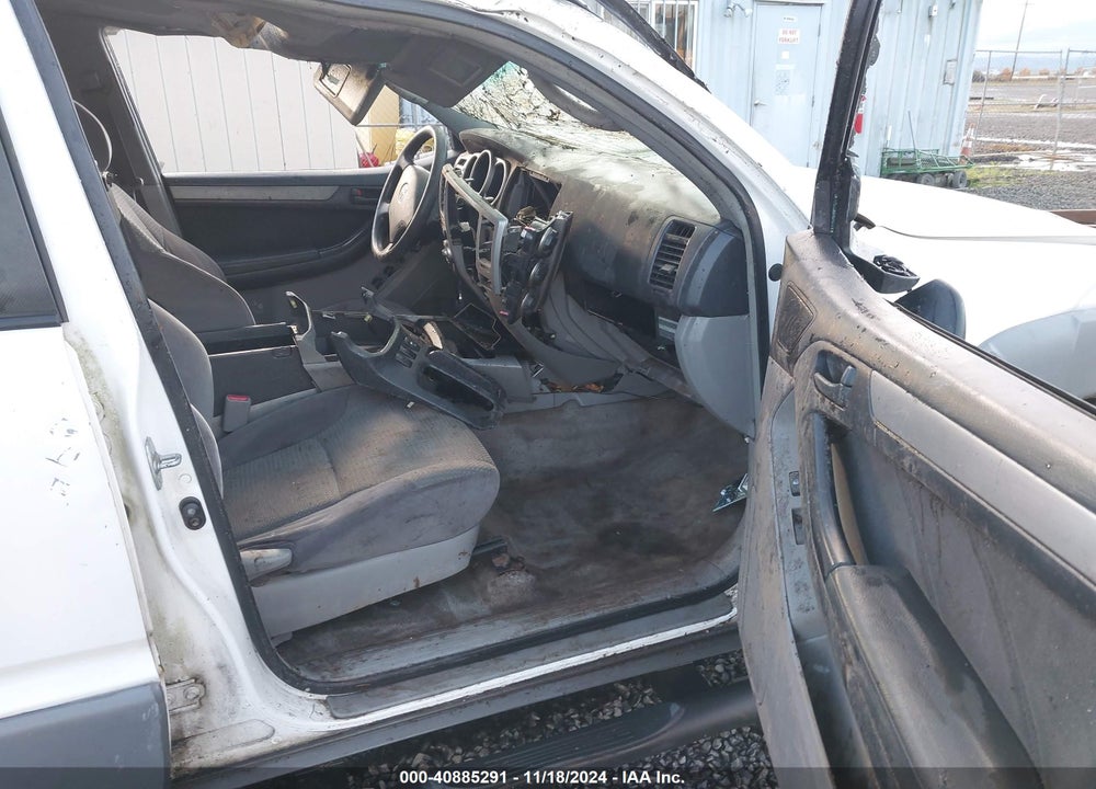2003 TOYOTA 4RUNNER SR5 V8 VIN: JTEBT14R730013357