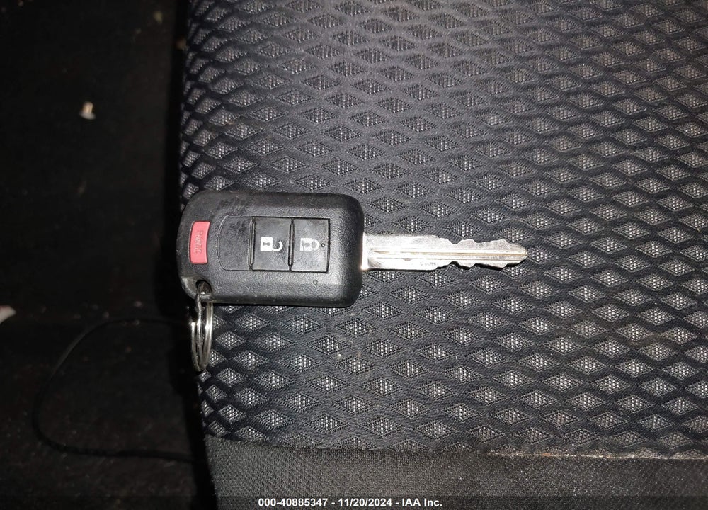 2018 MITSUBISHI OUTLANDER ES VIN: JA4AZ3A37JZ059204