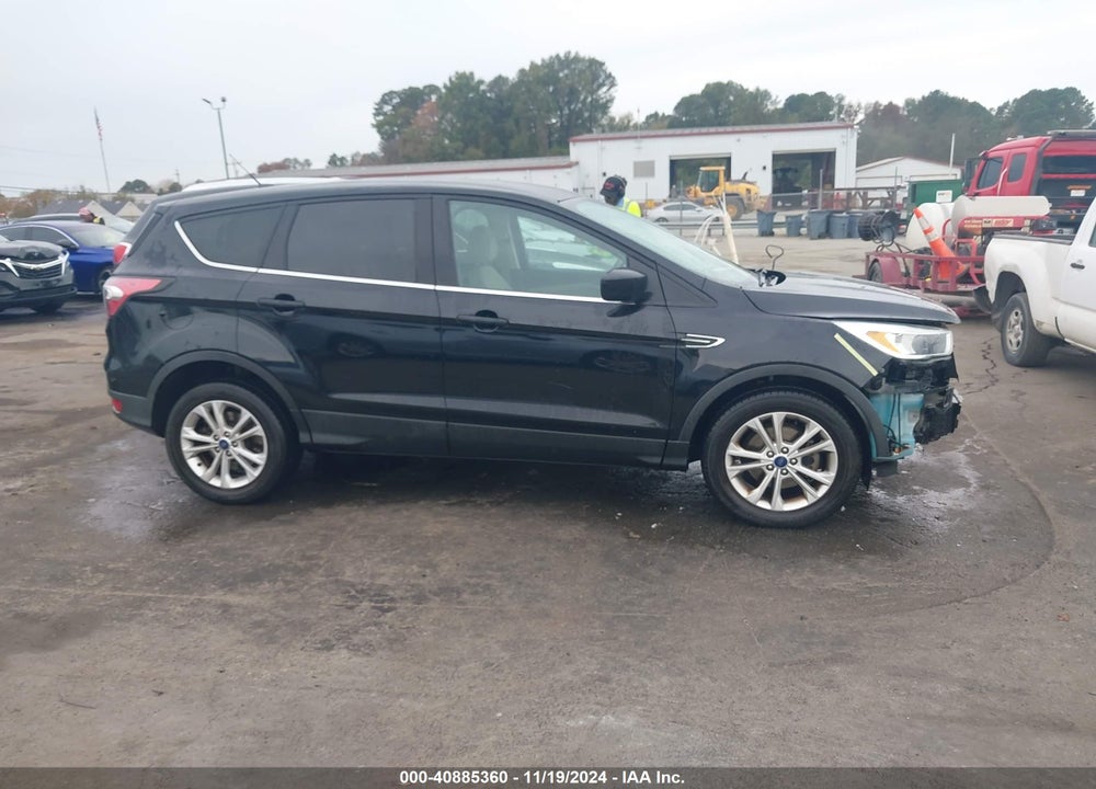 2017 FORD ESCAPE SE VIN: 1FMCU0GDXHUA18953