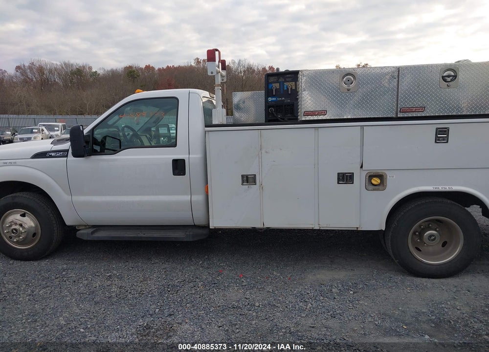 2016 FORD F-350 CHASSIS XL VIN: 1FDRF3G64GEA60406