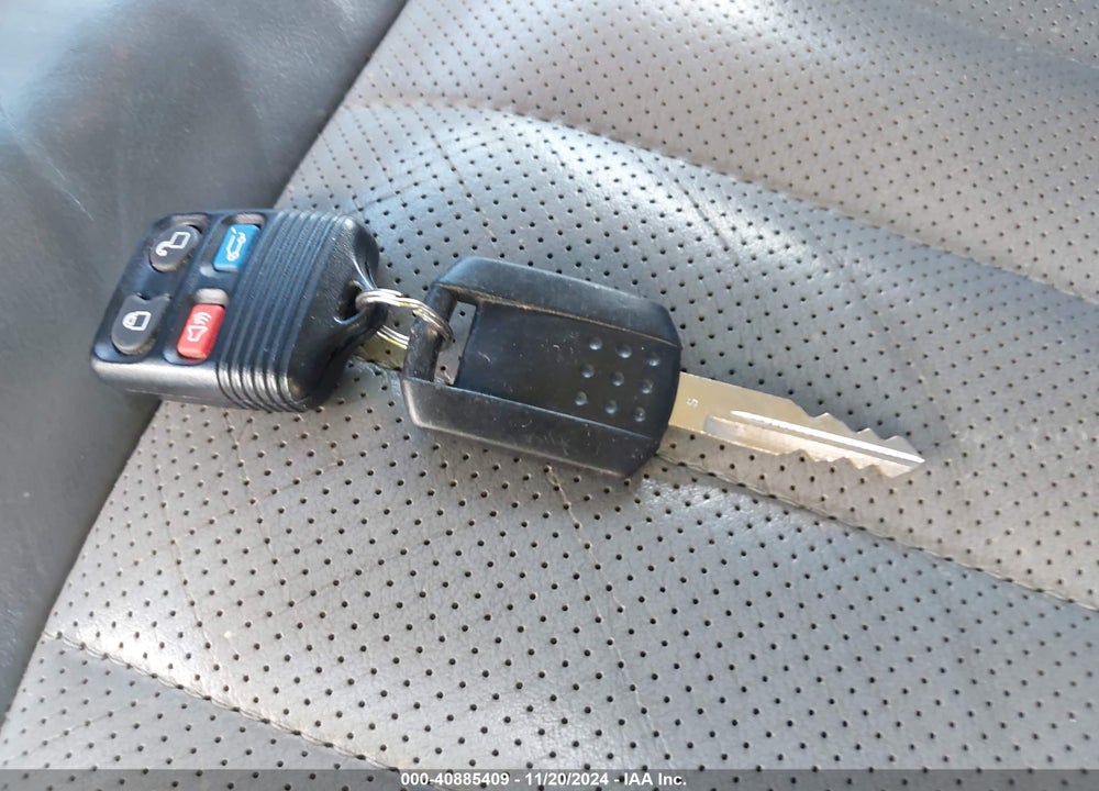 2002 MERCURY MOUNTAINEER VIN: 4M2DU86E72UJ25462