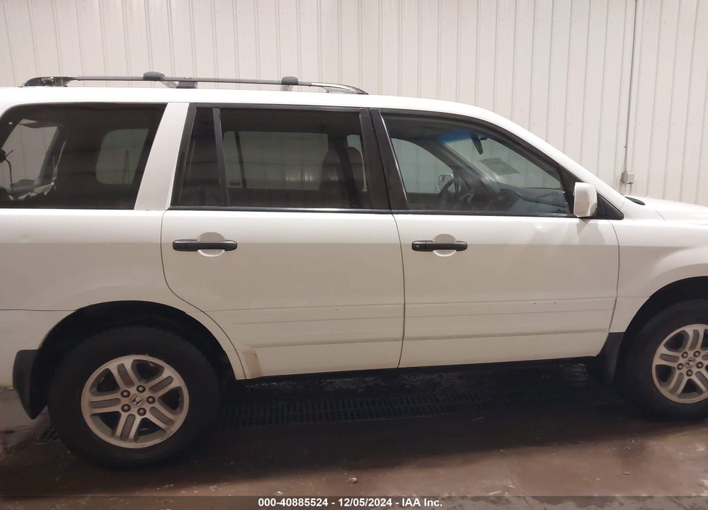 2005 HONDA PILOT EX-L VIN: 5FNYF18575B025168