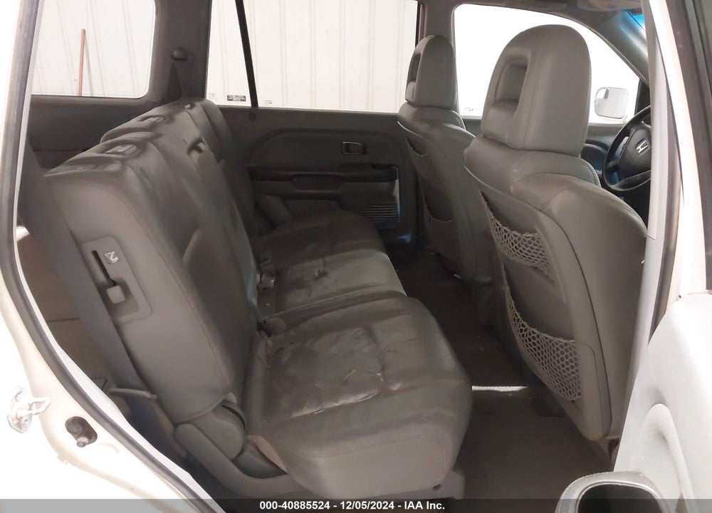 2005 HONDA PILOT EX-L VIN: 5FNYF18575B025168