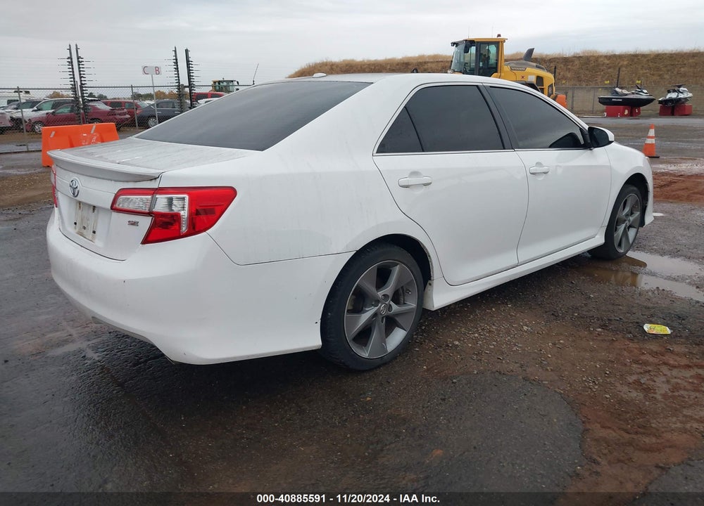 2014 TOYOTA CAMRY SE V6 VIN: 4T1BK1FK4EU550217