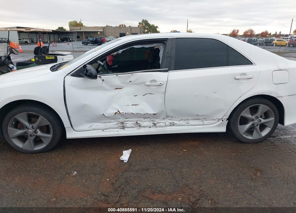 2014 TOYOTA CAMRY SE V6 VIN: 4T1BK1FK4EU550217