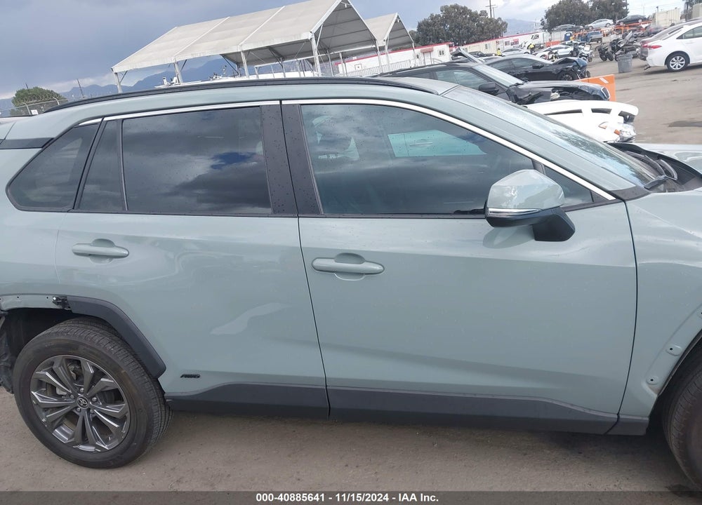 2022 TOYOTA RAV4 HYBRID XLE PREMIUM VIN: 2T3B6RFV7NW037418
