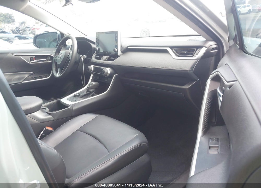 2022 TOYOTA RAV4 HYBRID XLE PREMIUM VIN: 2T3B6RFV7NW037418