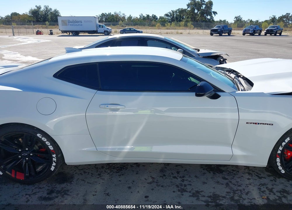 2021 CHEVROLET CAMARO RWD 2LT VIN: 1G1FD1RS8M0105490