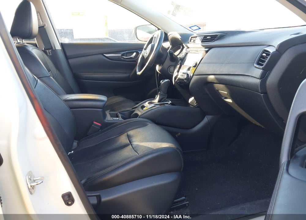 2018 NISSAN ROGUE VIN: 5N1AT2MVXJC840361