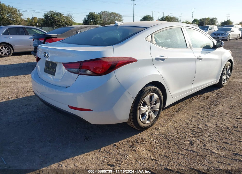 2016 HYUNDAI ELANTRA SE VIN: 5NPDH4AEXGH735738