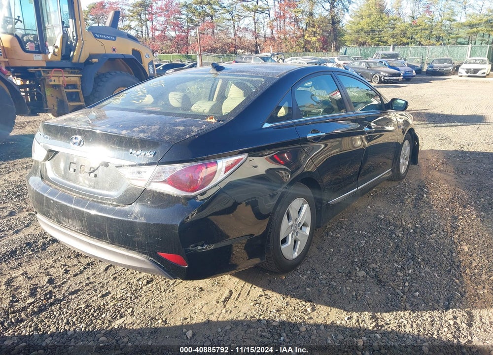 2012 HYUNDAI SONATA HYBRID VIN: KMHEC4A41CA037719