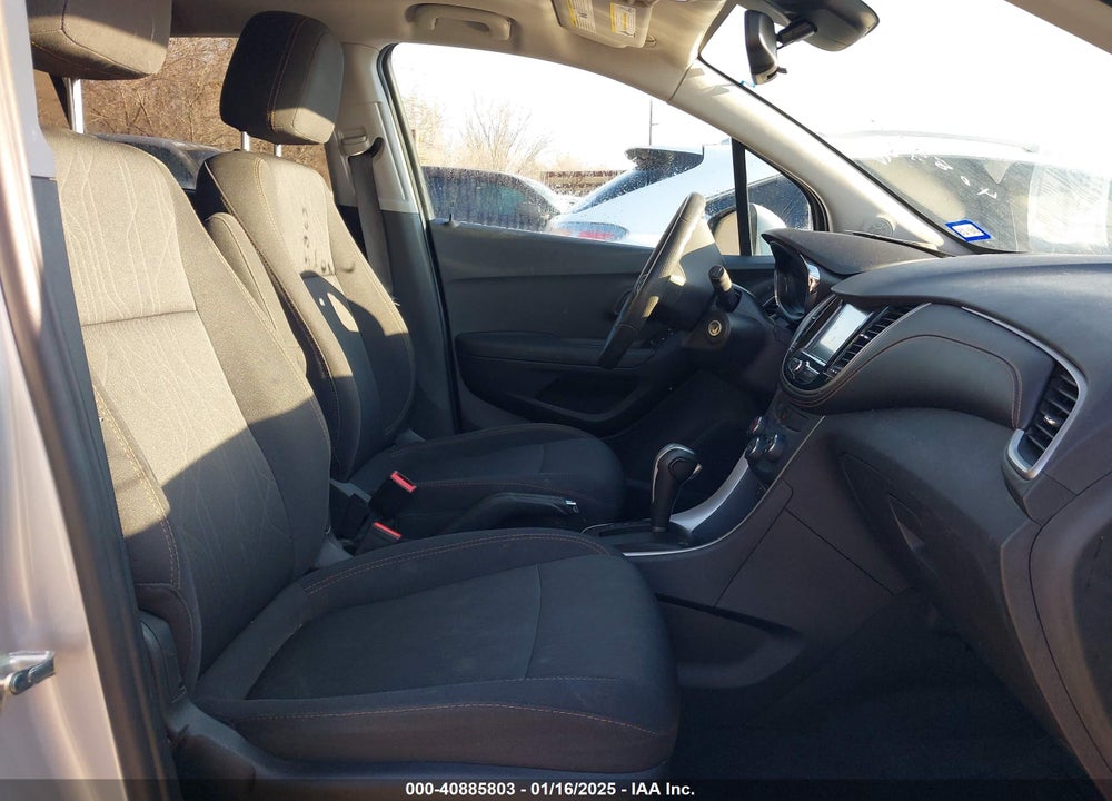 2017 CHEVROLET TRAX LT VIN: 3GNCJLSB4HL164092