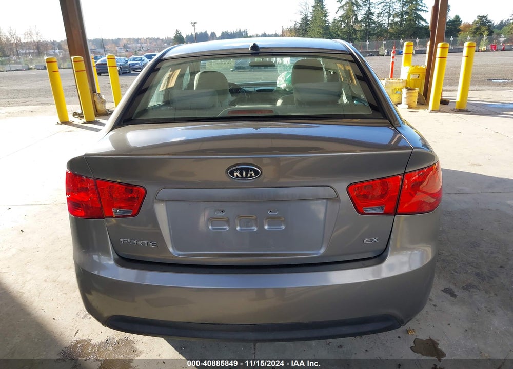 2011 KIA FORTE EX VIN: KNAFU4A24B5461923