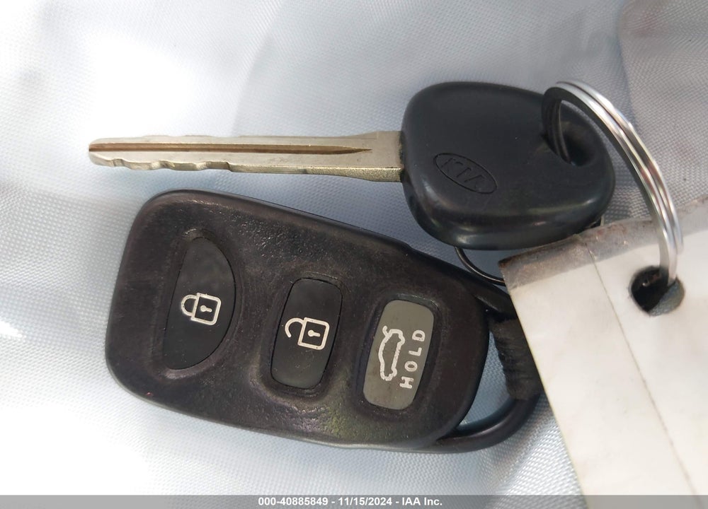 2011 KIA FORTE EX VIN: KNAFU4A24B5461923
