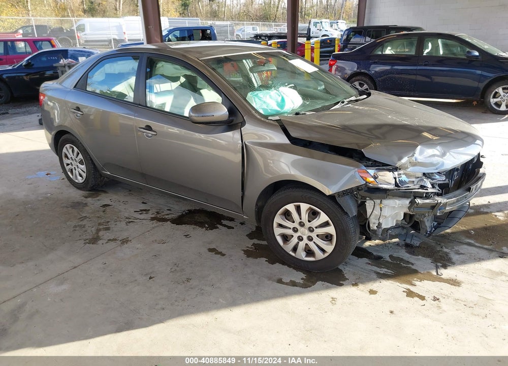 2011 KIA FORTE EX VIN: KNAFU4A24B5461923