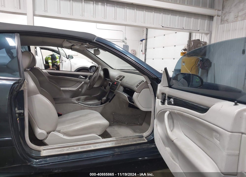 2002 MERCEDES-BENZ CLK 430 VIN: WDBLK70G22T108326