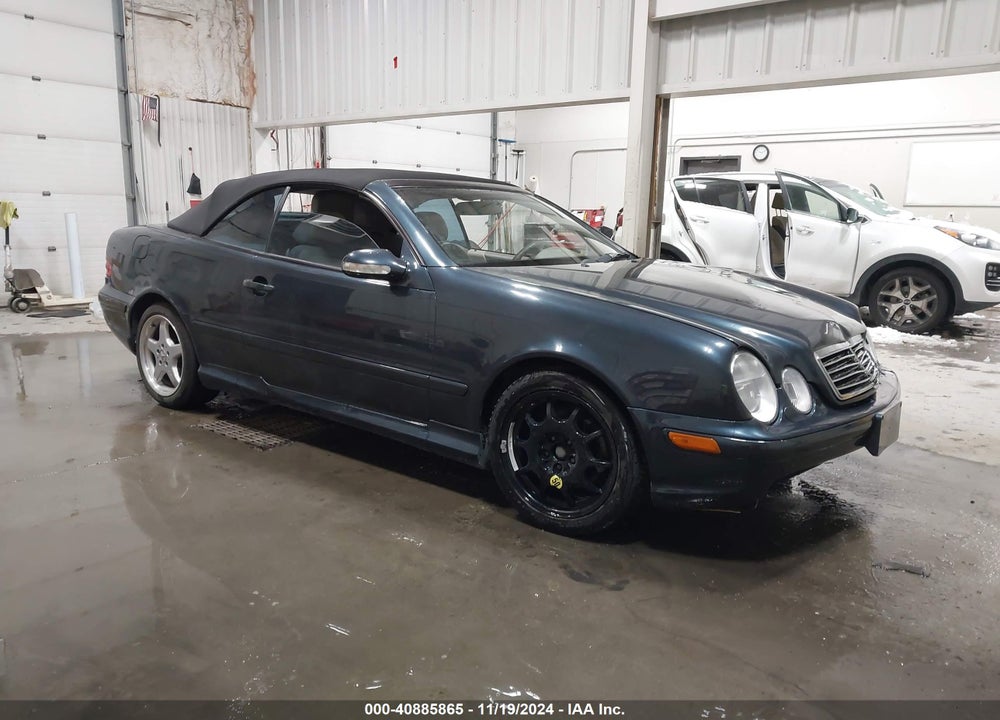 2002 MERCEDES-BENZ CLK 430 VIN: WDBLK70G22T108326