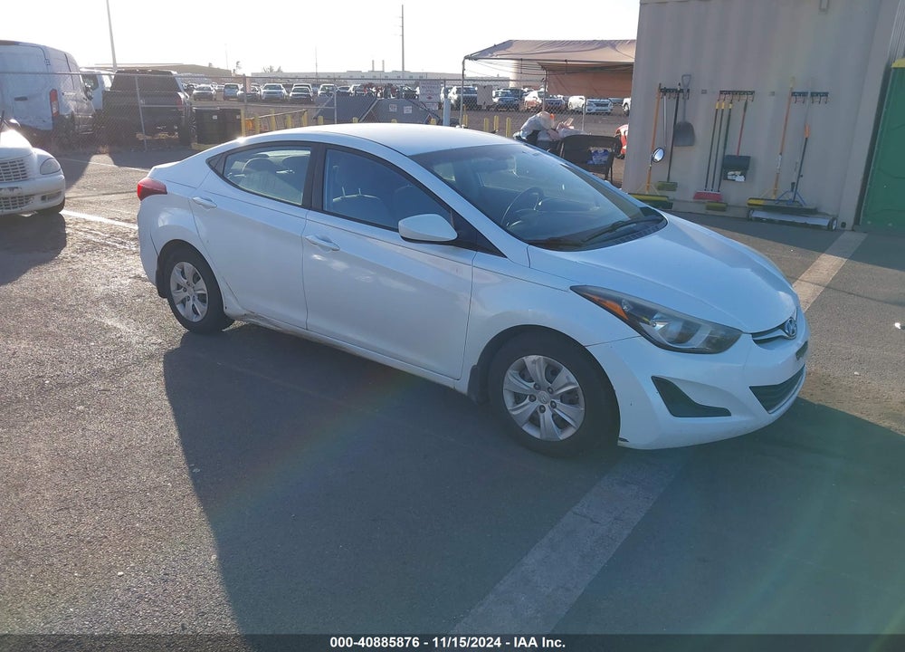 2016 HYUNDAI ELANTRA SE VIN: 5NPDH4AE8GH721224