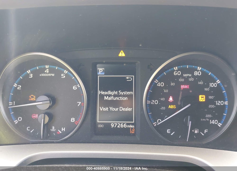2018 TOYOTA RAV4 LE VIN: JTMZFREV4JJ195479