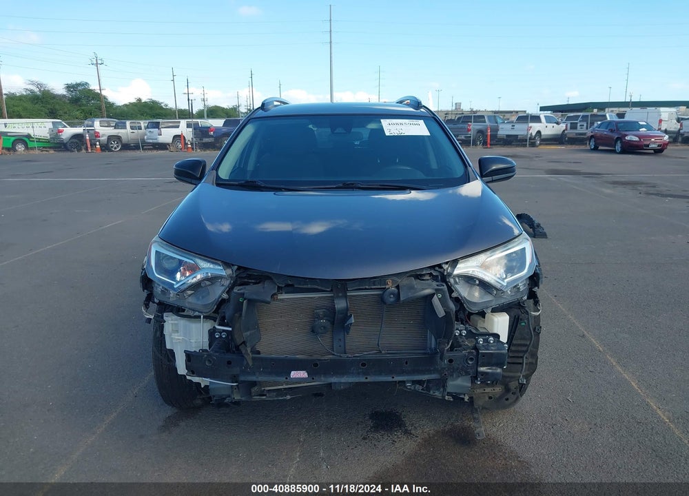 2018 TOYOTA RAV4 LE VIN: JTMZFREV4JJ195479