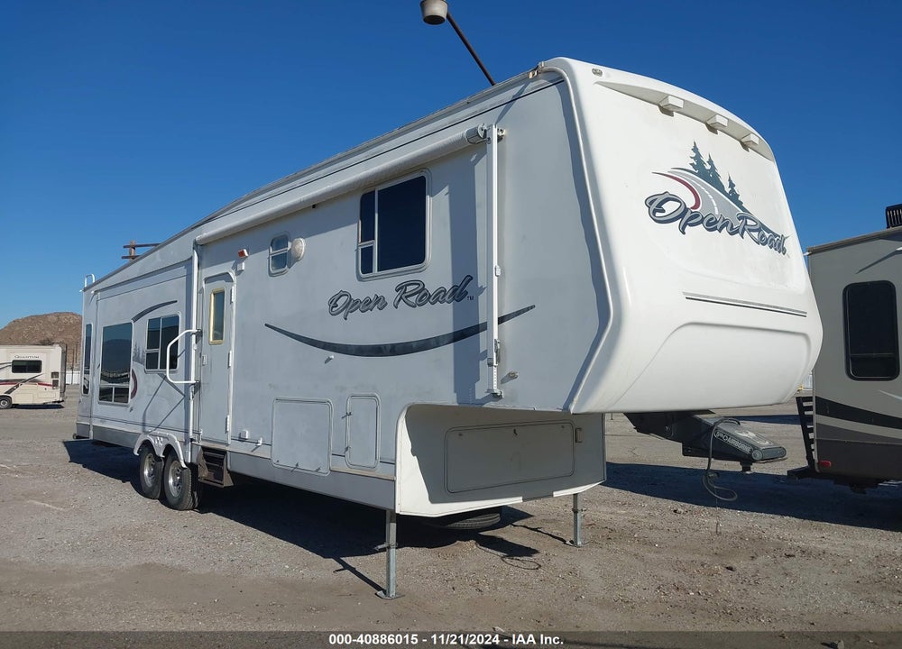2005 PILGRIM INTERNATIONA OPEN ROAD M-349RLDS VIN: 5L4FR352551008780