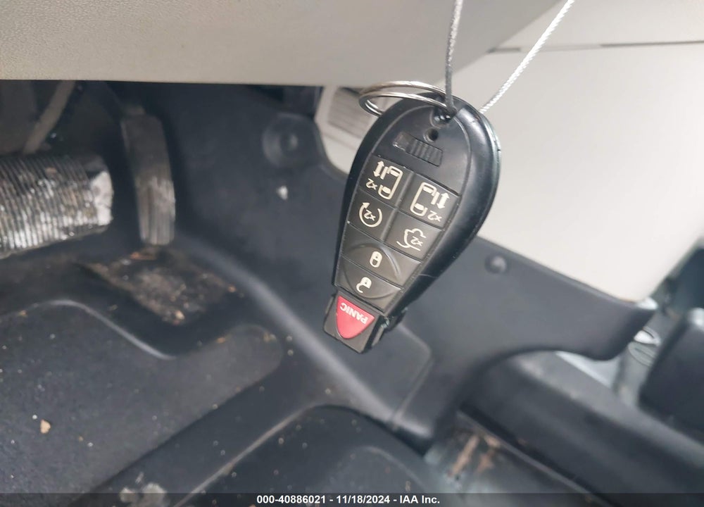2017 DODGE GRAND CARAVAN SXT VIN: 2C4RDGCG1HR715447