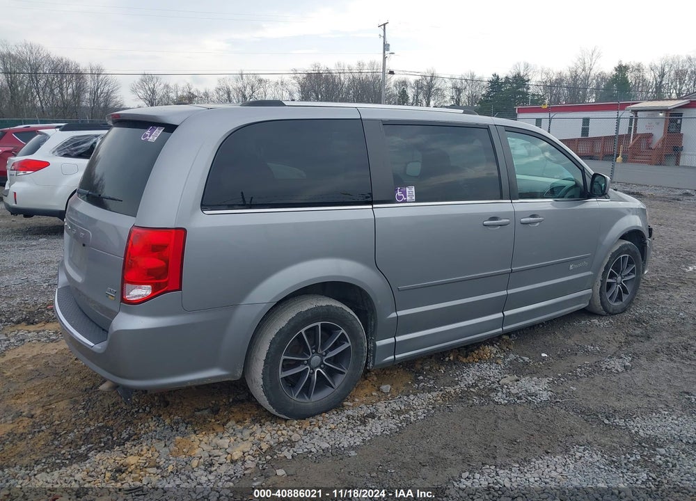 2017 DODGE GRAND CARAVAN SXT VIN: 2C4RDGCG1HR715447