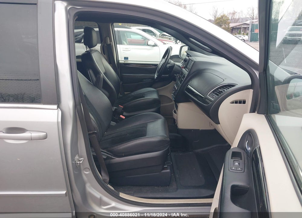 2017 DODGE GRAND CARAVAN SXT VIN: 2C4RDGCG1HR715447