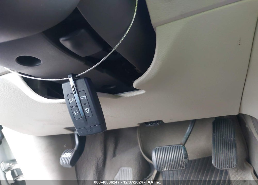 2011 FORD TAURUS SEL VIN: 1FAHP2EW9BG138630