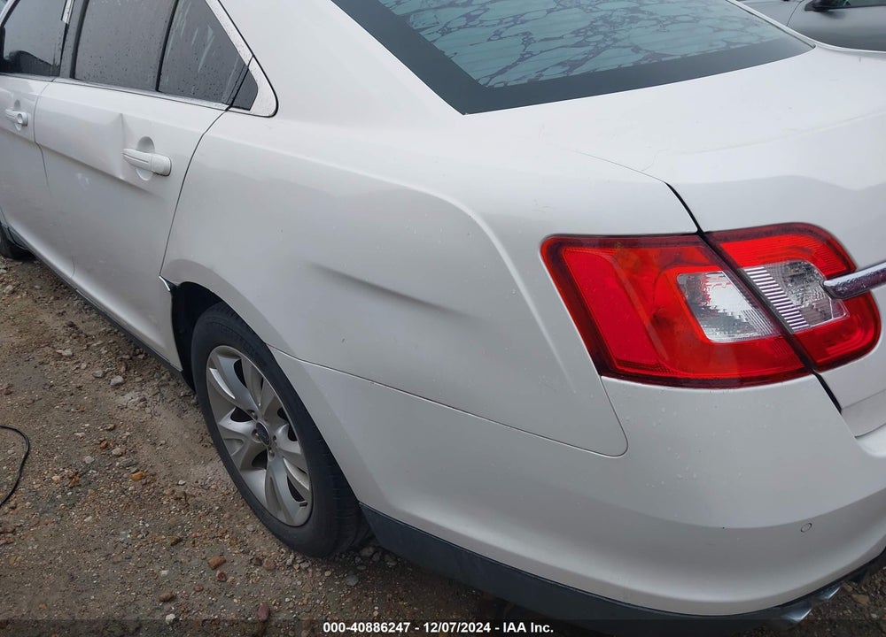 2011 FORD TAURUS SEL VIN: 1FAHP2EW9BG138630