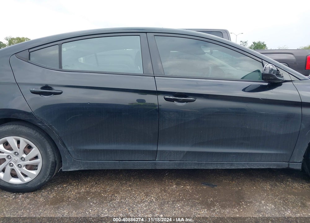 2017 HYUNDAI ELANTRA SE VIN: 5NPD74LF3HH136481