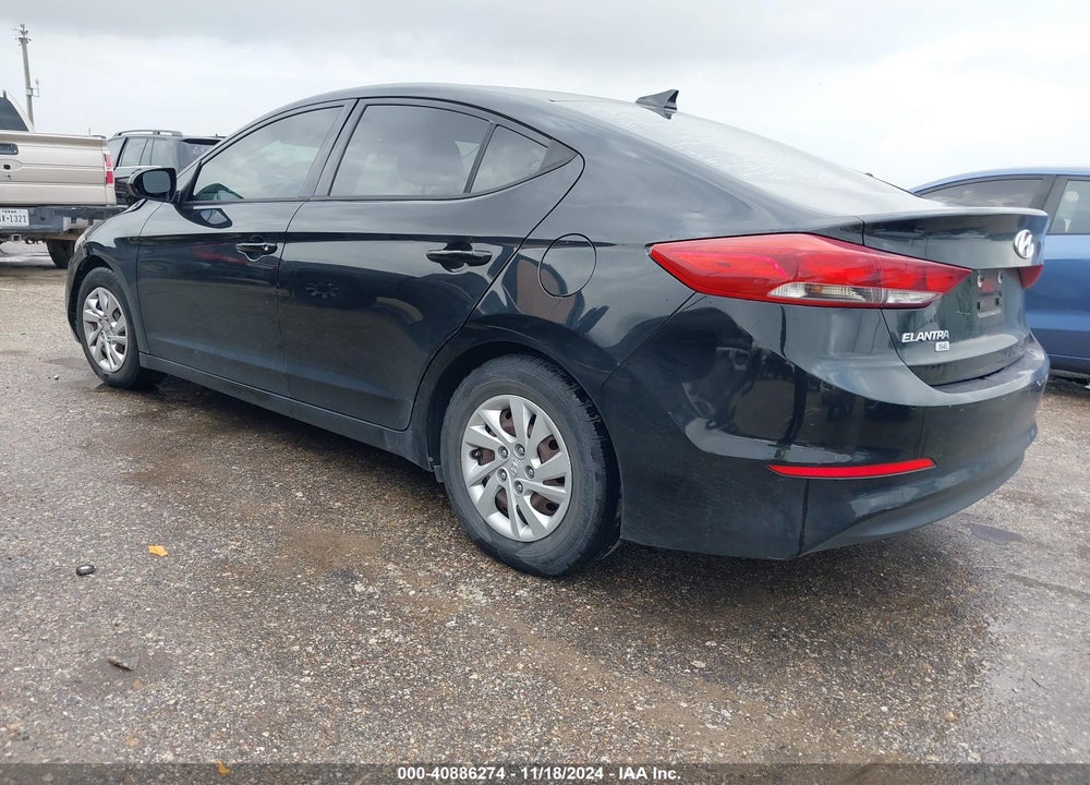 2017 HYUNDAI ELANTRA SE VIN: 5NPD74LF3HH136481