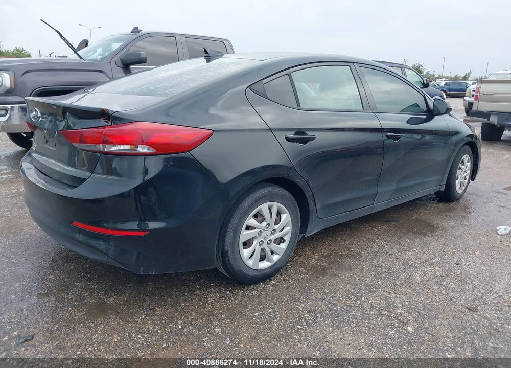 2017 HYUNDAI ELANTRA SE VIN: 5NPD74LF3HH136481