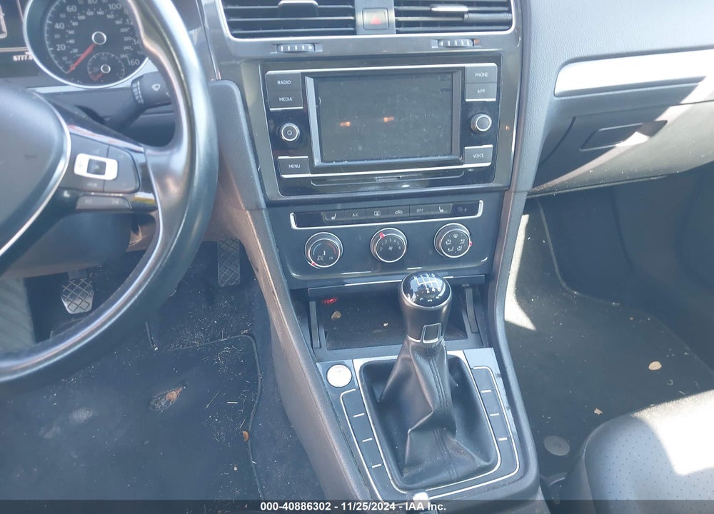2020 VOLKSWAGEN GOLF 1.4T TSI VIN: 3VWW57AU2LM011893