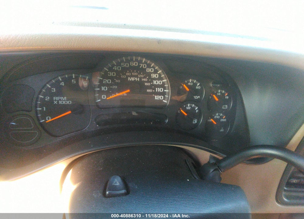 2005 CHEVROLET TAHOE LS VIN: 1GNEC13T15J157358
