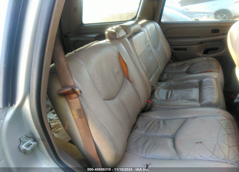 2005 CHEVROLET TAHOE LS VIN: 1GNEC13T15J157358
