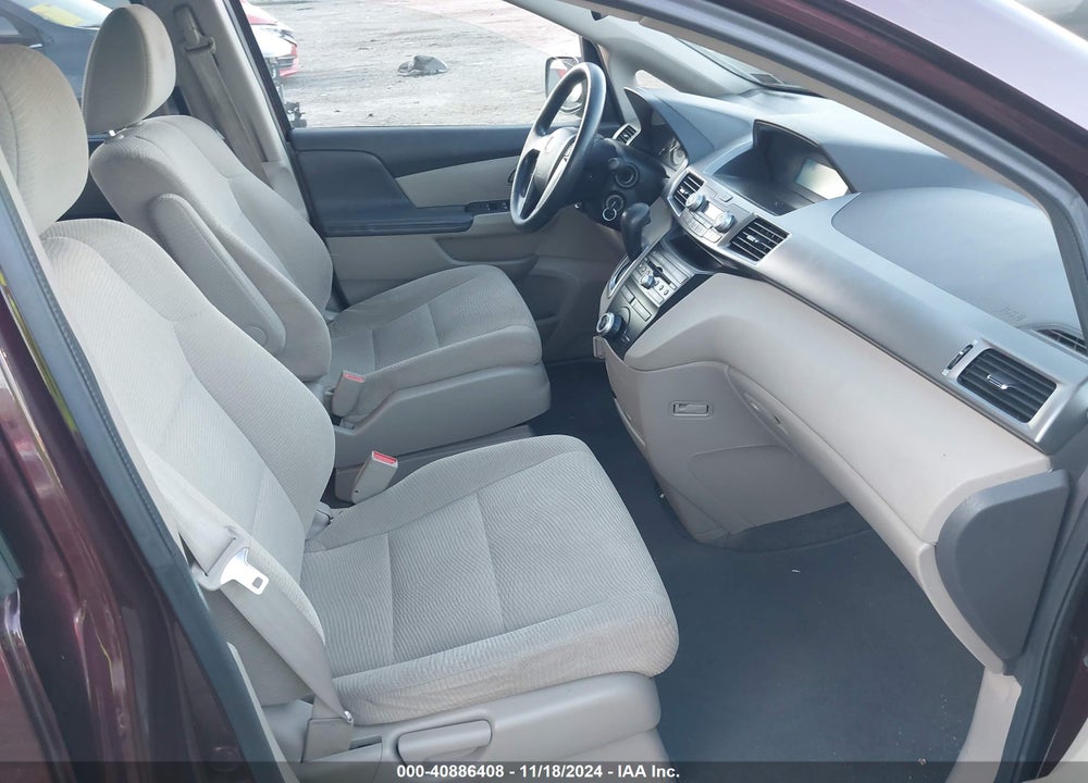 2011 HONDA ODYSSEY LX VIN: 5FNRL5H29BB057979